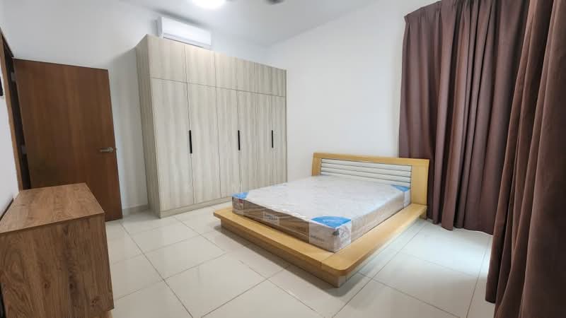 Condominium for Rent at Sri Putramas III / Royal Regent - Kim Ling - Master Bedroom - PropertyGuru.com.my
