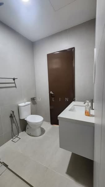 Condominium for Rent at Sri Putramas III / Royal Regent - Kim Ling - Bathroom 2 - PropertyGuru.com.my