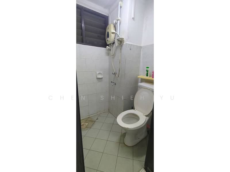 Apartment for Sale at Permas Ville Apartment - Chen Shieh Yu - Bathroom - PropertyGuru.com.my