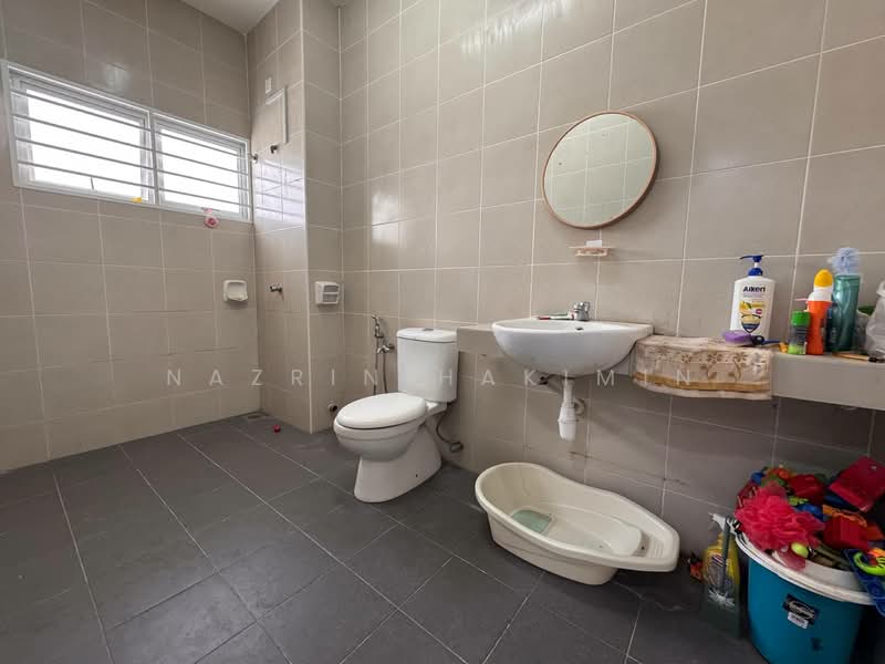 Bukit Rahman Putra untuk Untuk Dijual - RM 680,000, Feb 2026 - Bathroom - PropertyGuru.com.my