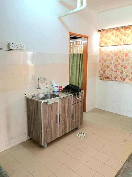 Flat for Sale at Rebana Flat - Jayden Lee - Kitchen - PropertyGuru.com.my