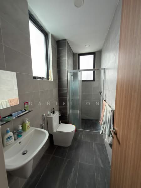 Taman Puchong Legenda untuk Untuk Disewa - RM 5,000 /bulan, Mac 2026 - Bathroom - PropertyGuru.com.my