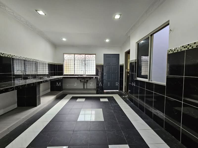 Rumah Teres untuk Dijual di Taman Rakan (Kajang) - M.J Zairin - Kitchen - PropertyGuru.com.my