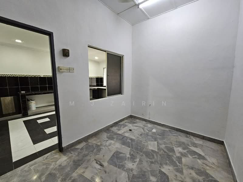 Rumah Teres untuk Dijual di Taman Rakan (Kajang) - M.J Zairin - Interior - PropertyGuru.com.my
