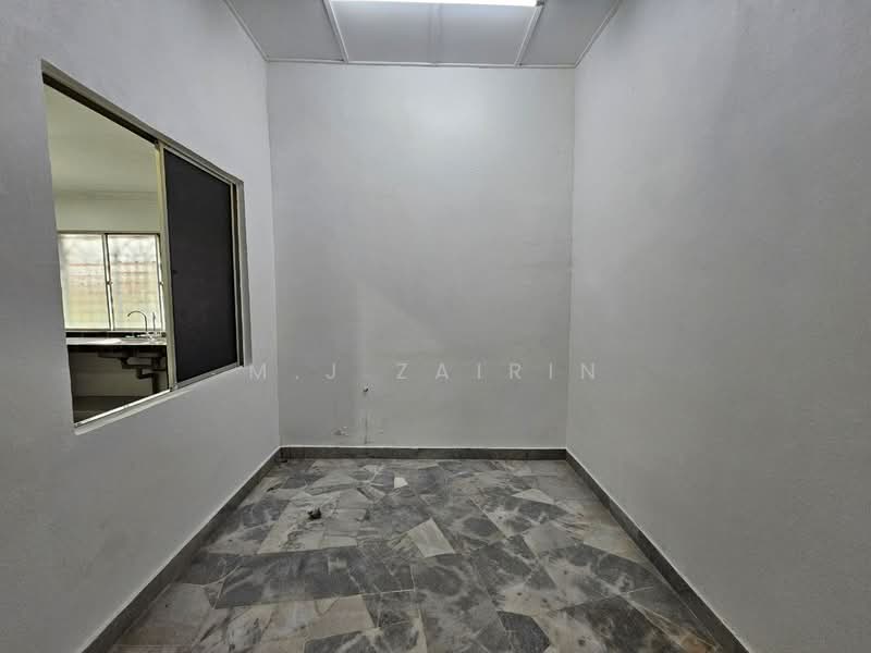 Rumah Teres untuk Dijual di Taman Rakan (Kajang) - M.J Zairin - Interior - PropertyGuru.com.my