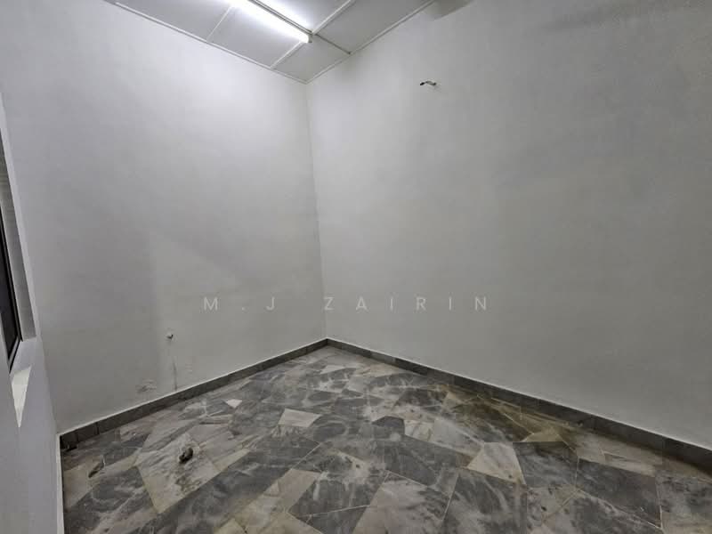 Rumah Teres untuk Dijual di Taman Rakan (Kajang) - M.J Zairin - Interior - PropertyGuru.com.my