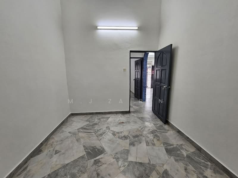 Rumah Teres untuk Dijual di Taman Rakan (Kajang) - M.J Zairin - Interior - PropertyGuru.com.my