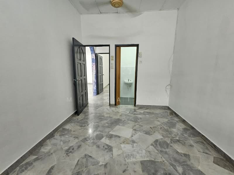 Rumah Teres untuk Dijual di Taman Rakan (Kajang) - M.J Zairin - Interior - PropertyGuru.com.my
