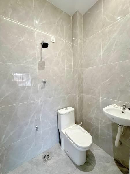 1-storey Terraced House for Sale in Taman Flora Heights (Pasir Gudang) - Ellen Yeap - Bathroom - PropertyGuru.com.my