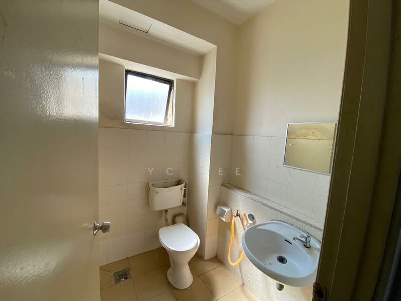 Apartment for Rent at Perdana Puri - YC Lee - Bathroom - PropertyGuru.com.my