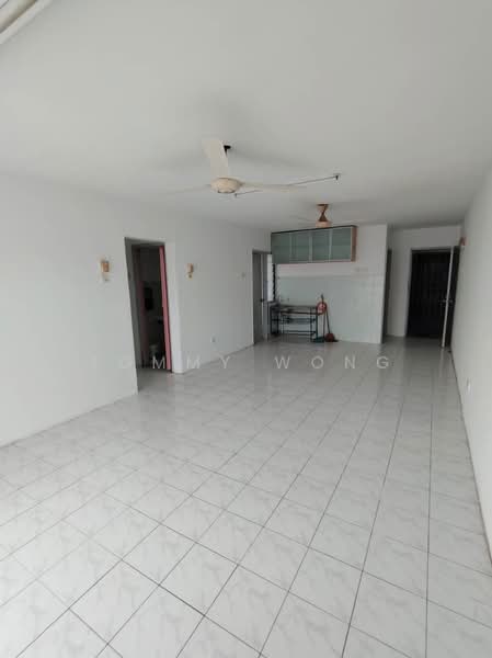 Desa Sri Puteri B untuk Untuk Dijual - RM 208,000, Mac 2026 - Living Room - PropertyGuru.com.my