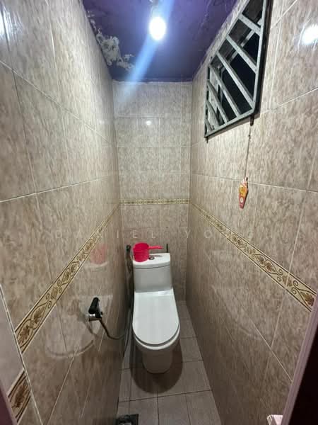 Taman Universiti untuk Untuk Dijual - RM 410,000, Feb 2026 - Bathroom - PropertyGuru.com.my