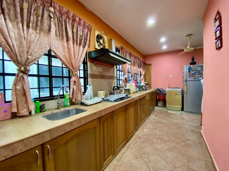 USJ 11 untuk Untuk Dijual - RM 880,000, Feb 2026 - Kitchen - PropertyGuru.com.my