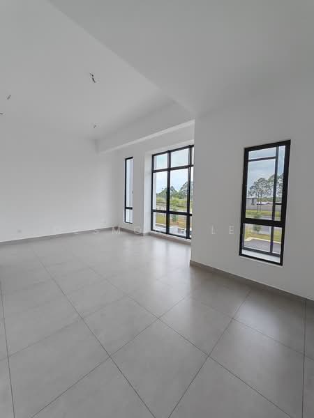 2-storey Terraced House for Sale in Taman Mount Austin (Tebrau) - Desmond Lee - Living Room - PropertyGuru.com.my