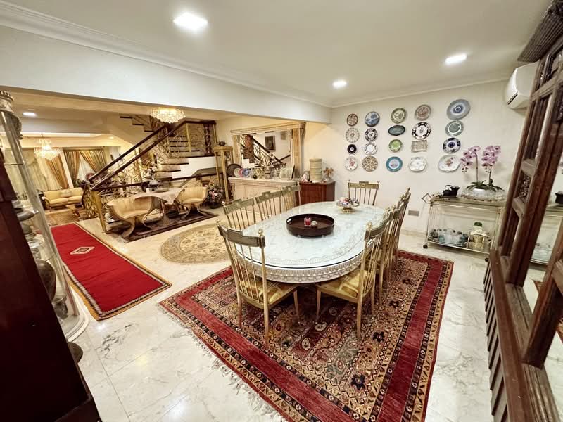 Semi-Detached House for Sale in Subang Jaya (Selangor) - Akmal Zakaria - Dining Room - PropertyGuru.com.my