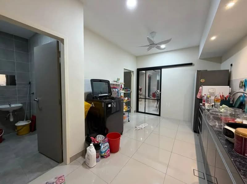 2-storey Terraced House for Sale in Johor Bahru (Johor) - Elaine Tan - Kitchen - PropertyGuru.com.my