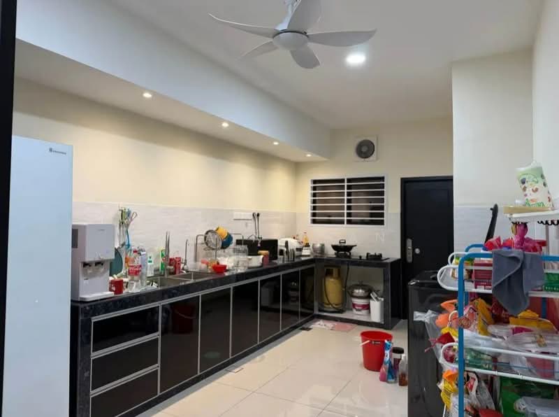 2-storey Terraced House for Sale in Johor Bahru (Johor) - Elaine Tan - Kitchen - PropertyGuru.com.my