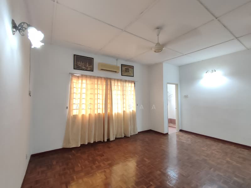 Taman Rawang Perdana untuk Untuk Disewa - RM 1,400 /bulan, Mac 2026 - Living Room - PropertyGuru.com.my