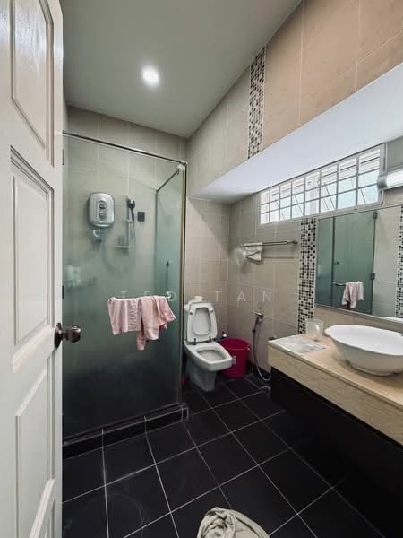 Semi-Detached House for Sale in Bayan Lepas (Penang) - Ted Tan - Bathroom - PropertyGuru.com.my