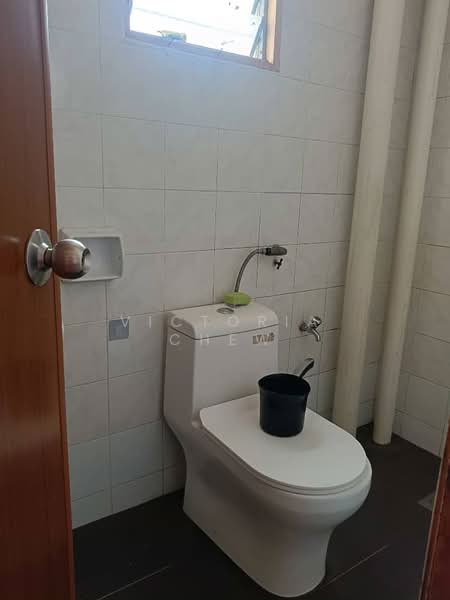 Pangsapuri Sri Kemuning untuk Untuk Disewa - RM 1,300 /bulan, Feb 2026 - Bathroom - PropertyGuru.com.my