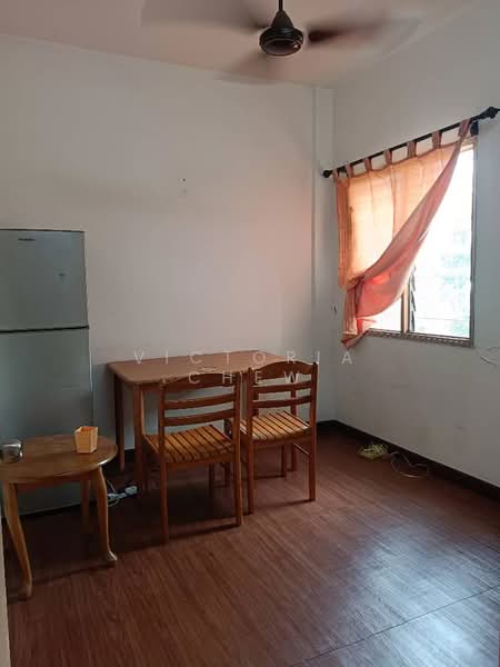 Pangsapuri Sri Kemuning untuk Untuk Disewa - RM 1,300 /bulan, Feb 2026 - Dining Room - PropertyGuru.com.my
