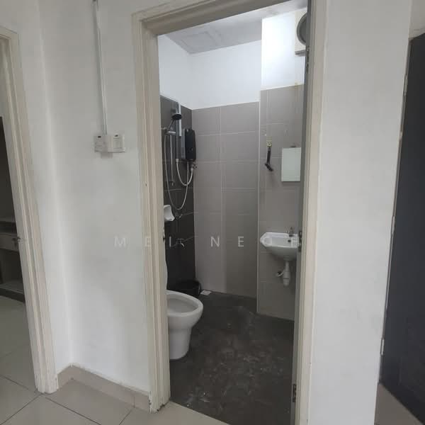 Taman Mutiara Utama untuk Untuk Disewa - RM 2,000 /bulan, Apr 2026 - Bathroom - PropertyGuru.com.my