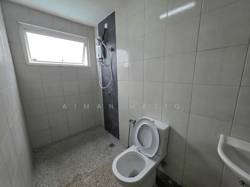 Condominium for Rent at Puncak 7 - Aiman Haziq - Bathroom - PropertyGuru.com.my