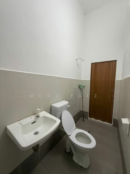 Taman Scientex Pasir Gudang untuk Untuk Dijual - RM 400,000, Mac 2026 - Bathroom - PropertyGuru.com.my