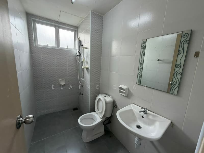 Austin Suites (Permata Austin) untuk Untuk Disewa - RM 1,800 /bulan, Feb 2026 - Bathroom - PropertyGuru.com.my