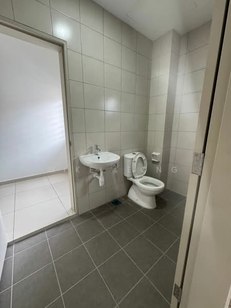 Rumah Teres 2 Tingkat untuk Dijual di Bandar Rimbayu (Telok Panglima Garang) - Mike Leong - Bathroom - PropertyGuru.com.my