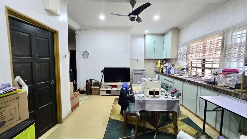 2-storey Terraced House for Sale in Bandar Baru Bangi (Selangor) - Akmal Zakaria - Kitchen - PropertyGuru.com.my