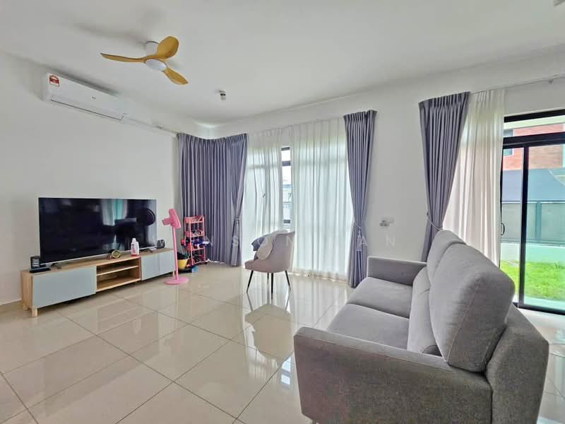 Cluster House for Sale in Gelang Patah (Johor) - Winson Tan - Living Room - PropertyGuru.com.my