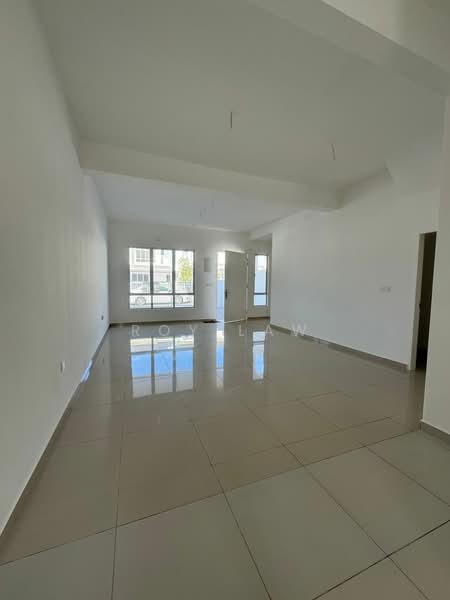 TIARA SENDAYAN (PRECINCT 14A) untuk Untuk Disewa - RM 1,100 /bulan, Mac 2026 - Living Room - PropertyGuru.com.my