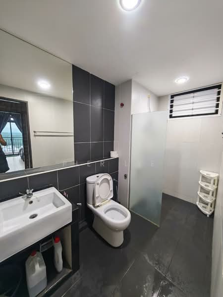 Service Residence for Rent at The Garden Residences - Pier Lye - Bathroom - PropertyGuru.com.my