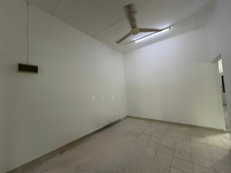 1-storey Terraced House for Rent in Taman Sentosa (Johor Bahru) - Kia . - Interior - PropertyGuru.com.my