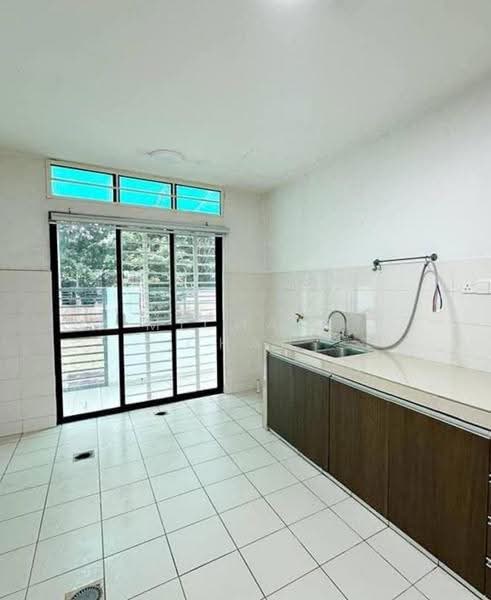 Rumah Bandar untuk Dijual di Bandar Bukit Puchong 2 (Puchong) - Michael Chan - Kitchen - PropertyGuru.com.my
