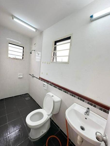 Rumah Bandar untuk Dijual di Bandar Bukit Puchong 2 (Puchong) - Michael Chan - Bathroom - PropertyGuru.com.my