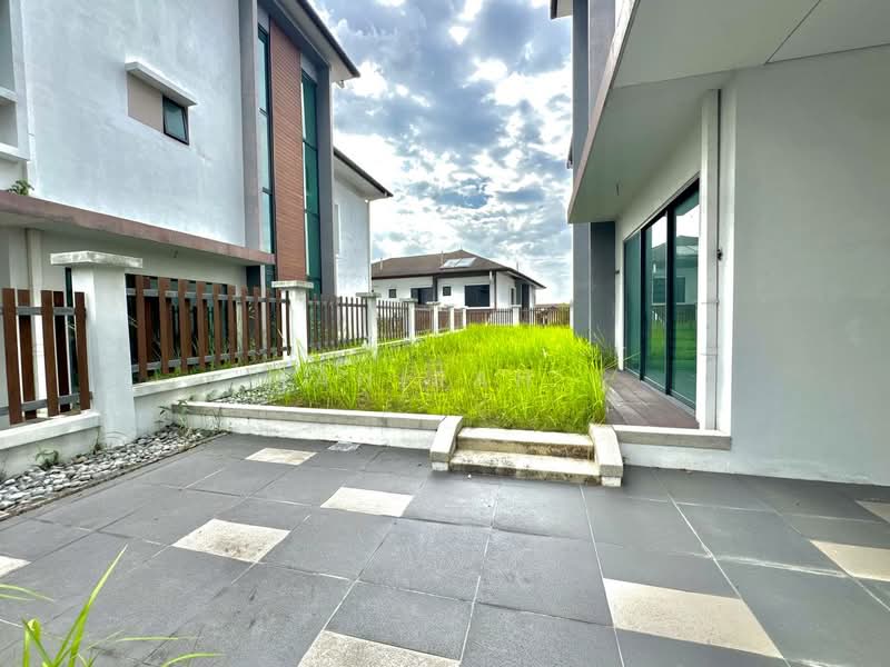 Bungalow for Sale in Subang Bestari (Shah Alam) - Mahirah . - Exterior - PropertyGuru.com.my