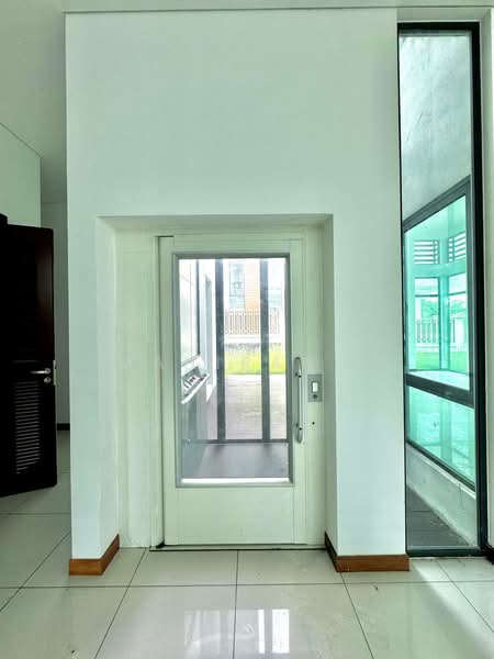 Bungalow for Sale in Subang Bestari (Shah Alam) - Mahirah . - Entrance - PropertyGuru.com.my