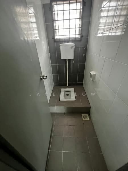 Office for Rent in Taman Equine (Seri Kembangan) - Javen Low - Bathroom - PropertyGuru.com.my