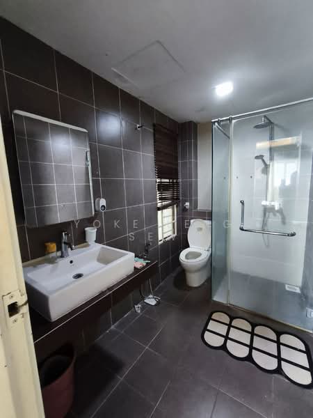 Condominium for Sale at Atmosfera Kondominium - Yoke Leng Sew - Bathroom - PropertyGuru.com.my