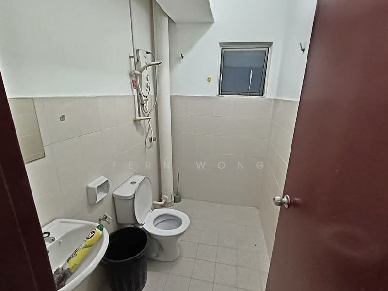 Avelon Tower @ Plaza Medan Putra untuk Untuk Disewa - RM 1,200 /bulan, Feb 2026 - Bathroom - PropertyGuru.com.my