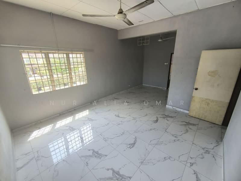 1.5-storey Terraced House for Sale in Bukit Raja (Selangor) - Nur Alia Omar - Interior - PropertyGuru.com.my