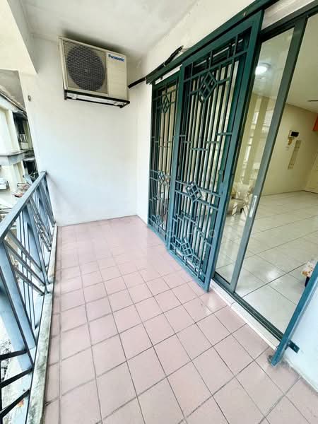 Bangsar Permai untuk Untuk Dijual - RM 409,000, Feb 2026 - Balcony - PropertyGuru.com.my