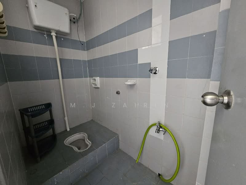 Condominium for Sale at North Point @ One Ampang Avenue - M.J Zairin - Bathroom - PropertyGuru.com.my