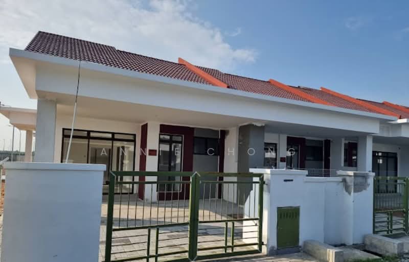 Terraced House for Sale in Bandar Putera 2 (Klang) - Annie Chong - Exterior - PropertyGuru.com.my