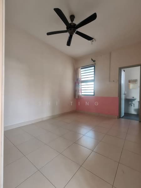 2-storey Terraced House for Sale in Bandar Tiram (Ulu Tiram) - Shi Ting - Interior - PropertyGuru.com.my