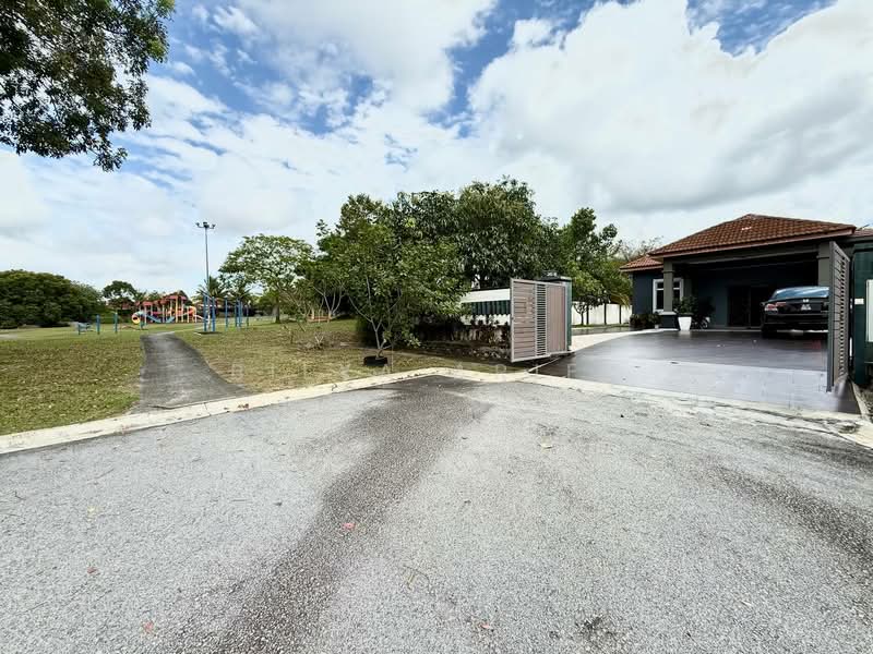 Bungalow for Sale in Bandar Sri Sendayan (Negeri Sembilan) - BILYA ARIFF - PropertyGuru.com.my