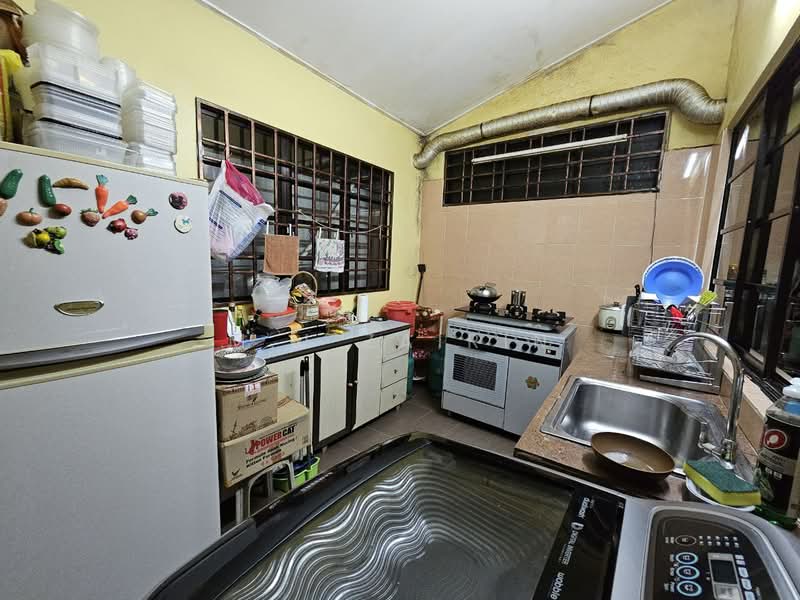 2-storey Terraced House for Sale in Seksyen 1 Wangsa Maju (Wangsa Maju) - M.J Zairin - Kitchen - PropertyGuru.com.my