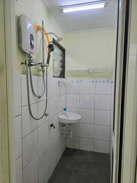 PJS 10 untuk Untuk Disewa - RM 1,700 /bulan, Feb 2026 - Bathroom - PropertyGuru.com.my